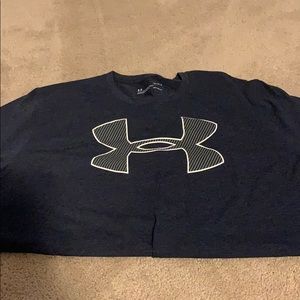 Men’s underarmour tee